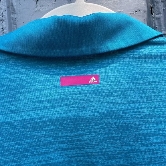 Adidas Puremotion Pleates  Sleeve Polo Tee, size XL - Picture 9 of 10